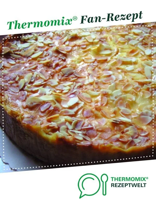 Leckerer Apfelkuchen mit frischen Äpfeln und Zimtbestreuung
