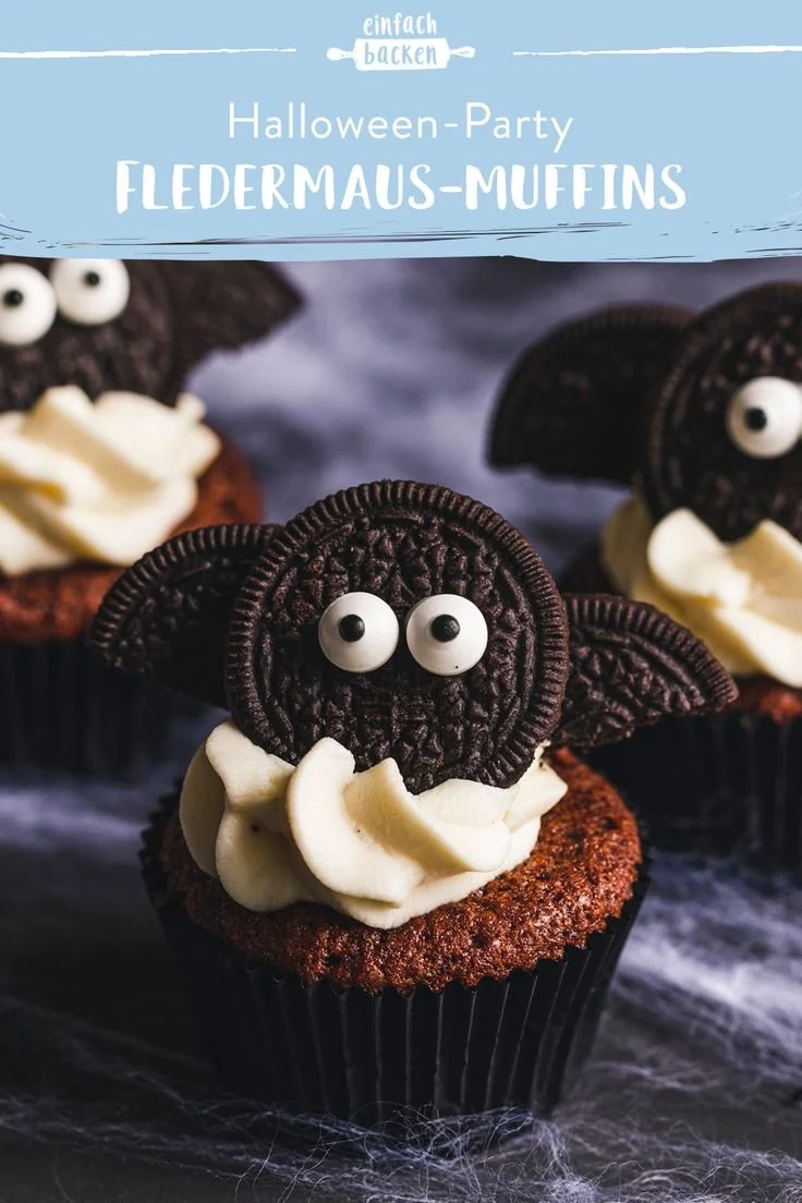 Leckere Fledermaus-Muffins für Halloween, kreativ und einfach zuzubereiten.