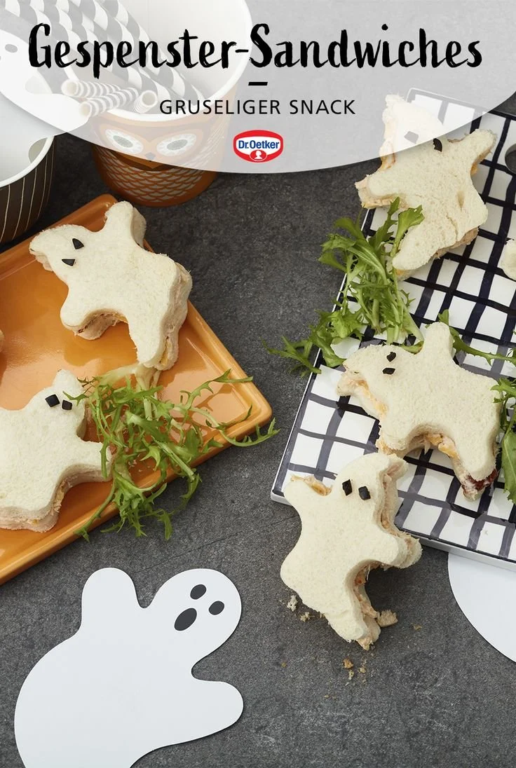 Kreative Gespenster-Sandwiches für Halloween-Dekoration und Party-Snacks.